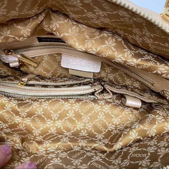 Bodhi Supple Genuine Leather Puffer Bag in Pearl Champagne & Gold - SO LUXE!!! - Picture 7 of 9